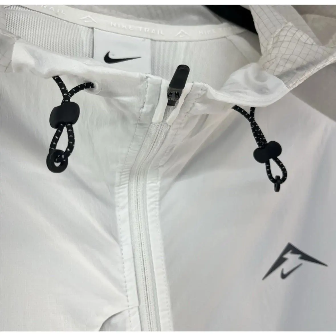 Nike clothing - Nike Trail Aireez - Trail Aireez - FN4002-121 - White 1