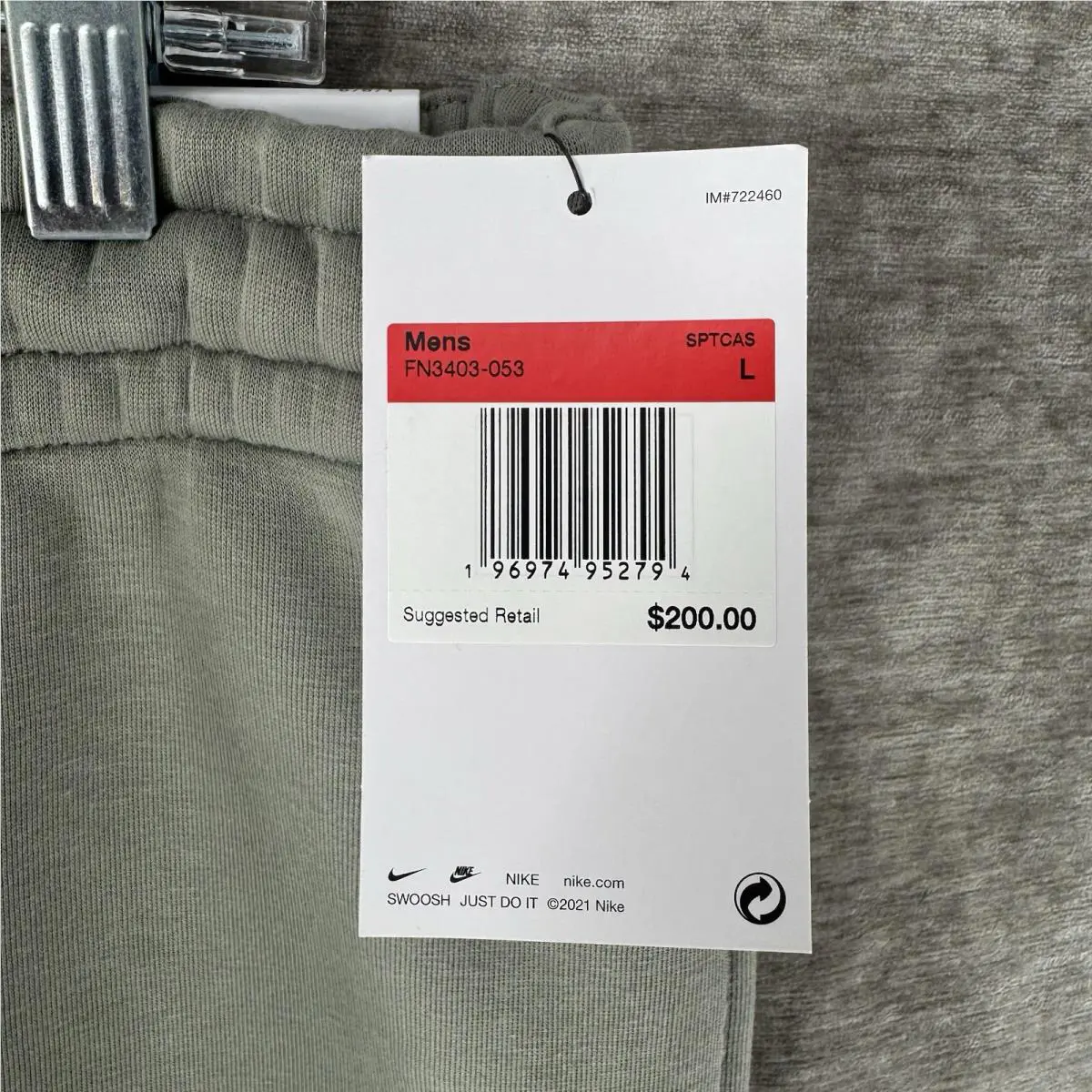 Nike clothing - FN3403-053 - FN3403-053 - Green (UPC: 0196974952794) 0