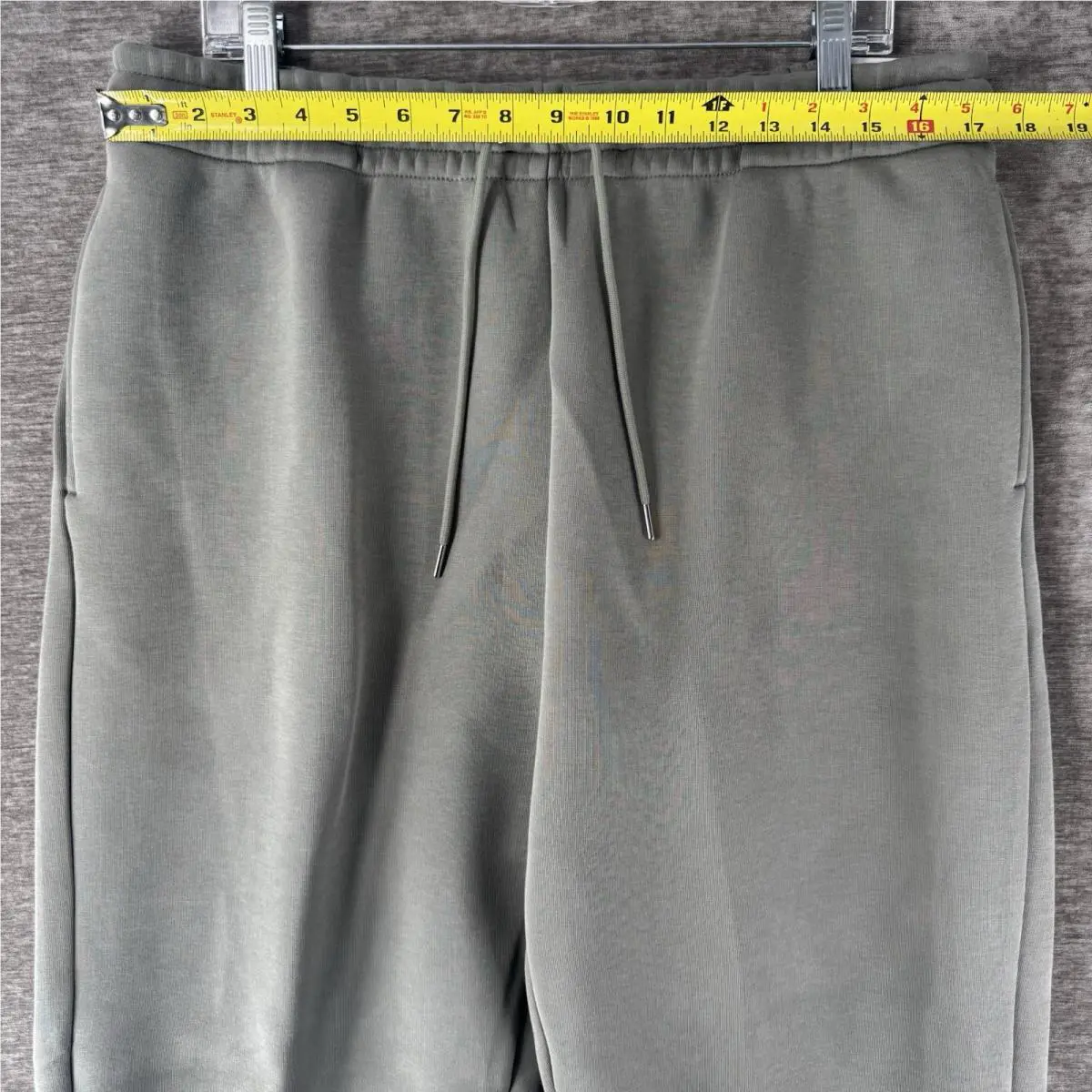 Nike clothing - FN3403-053 - FN3403-053 - Green (UPC: 0196974952794) 4