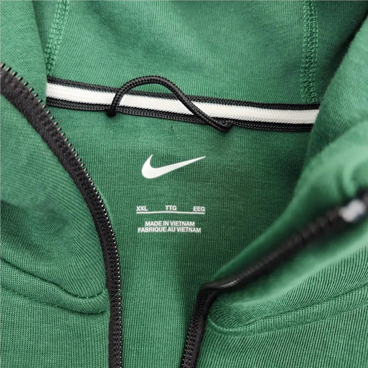 Nike clothing - Green 2