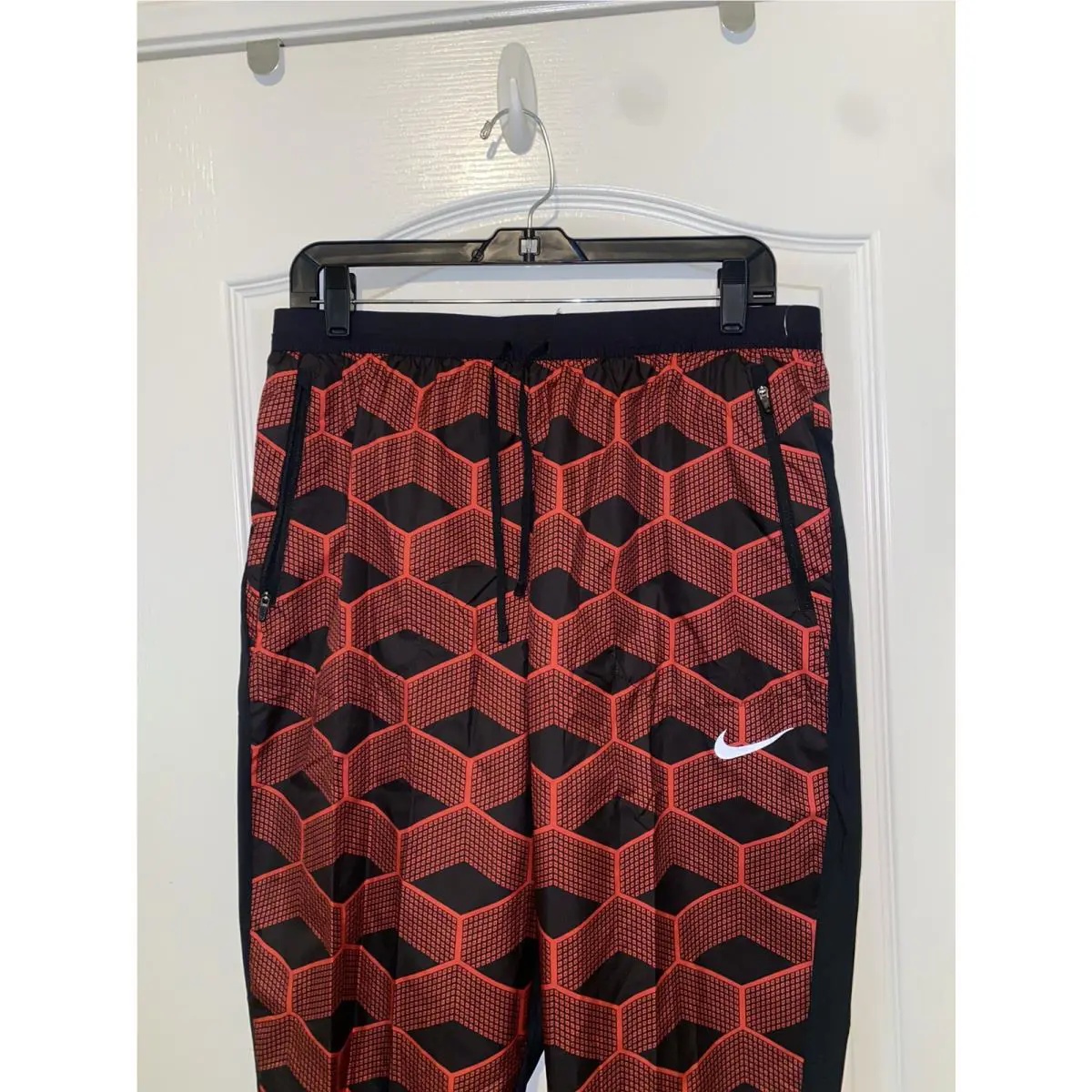 Nike clothing - Nike CV0398 - Black/Red (UPC: 194494044739) 1