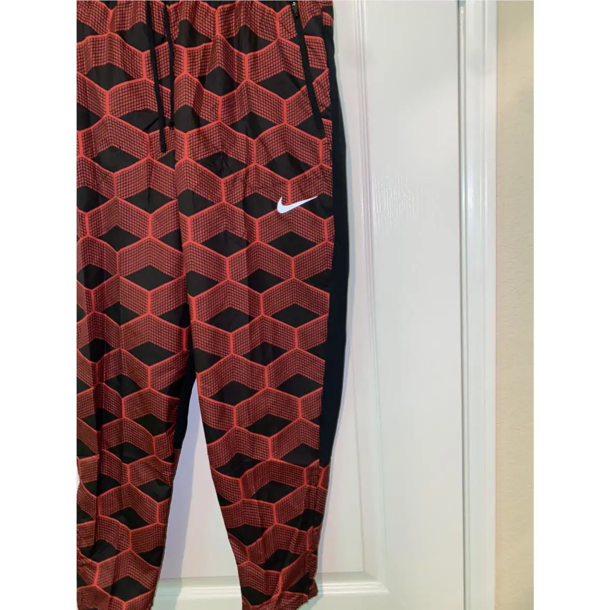 Nike clothing - Nike CV0398 - Black/Red (UPC: 194494044739) 0