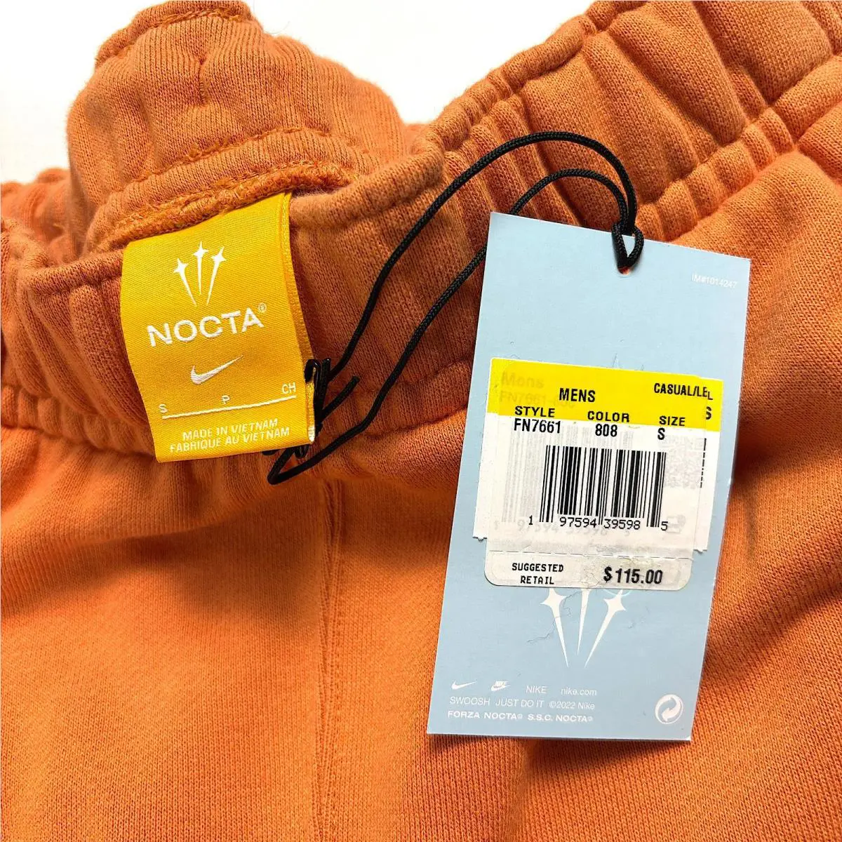 Nike clothing - Orange (UPC: 197594395985) 3