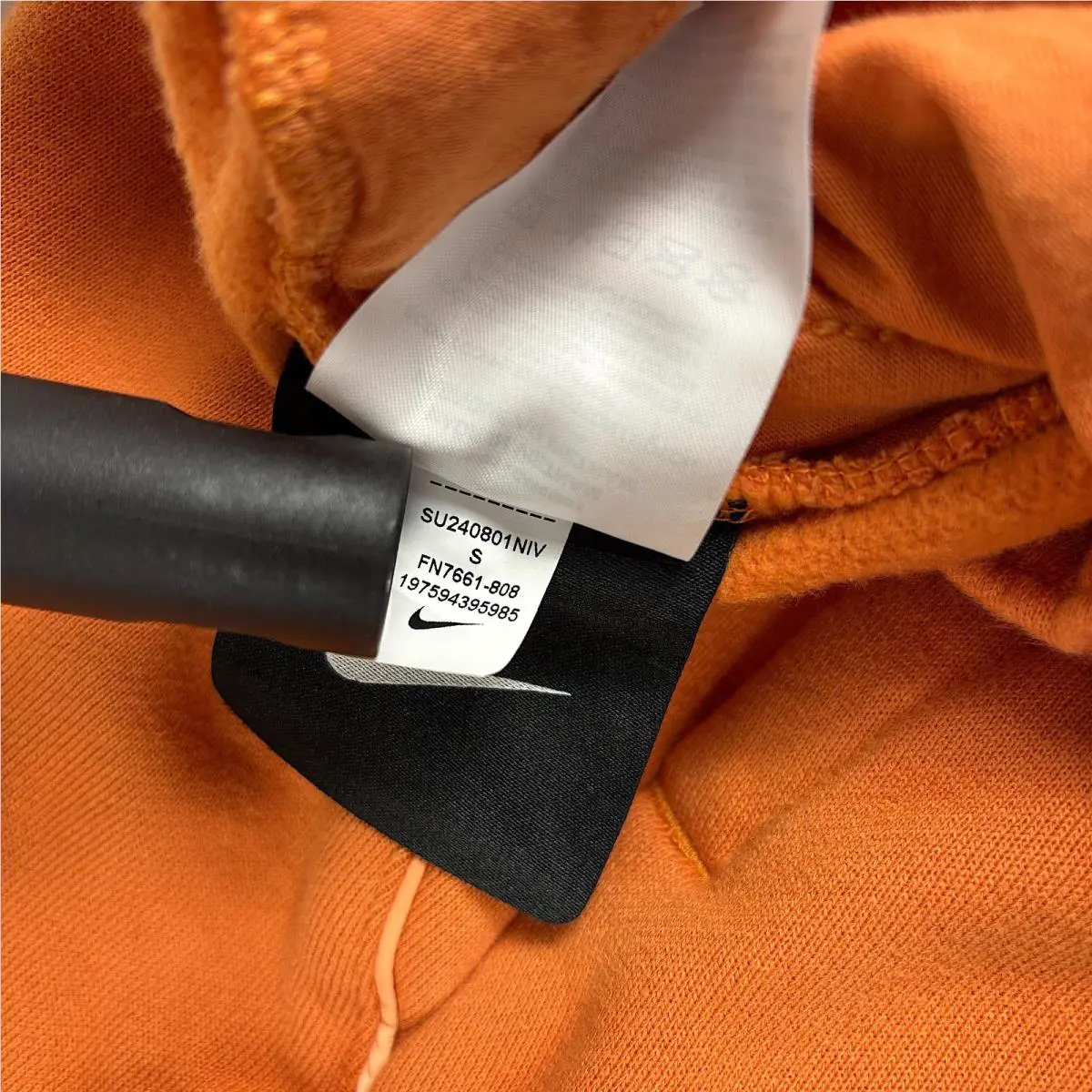 Nike clothing - Orange (UPC: 197594395985) 5