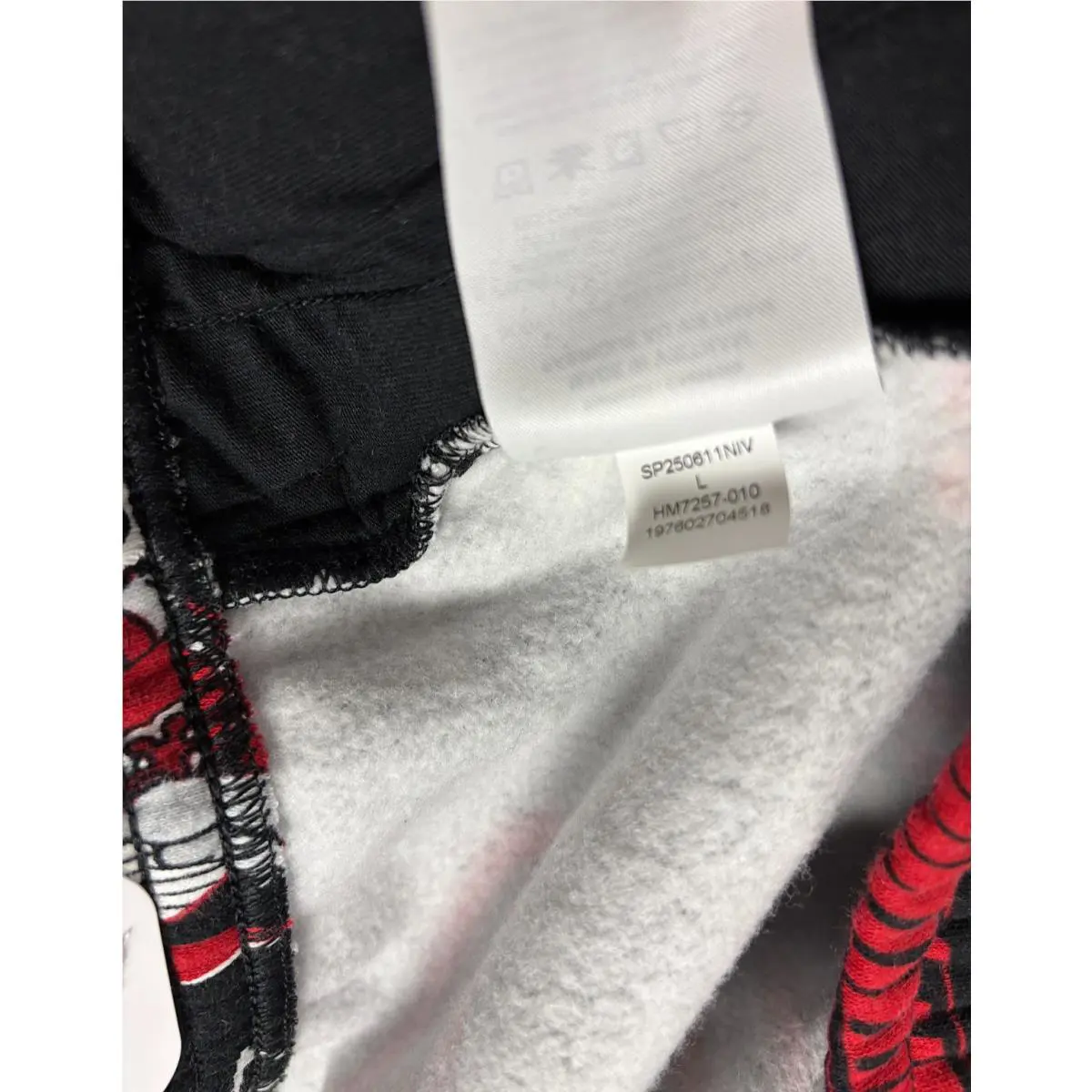 Nike clothing - Black (UPC: 197602704518) 4