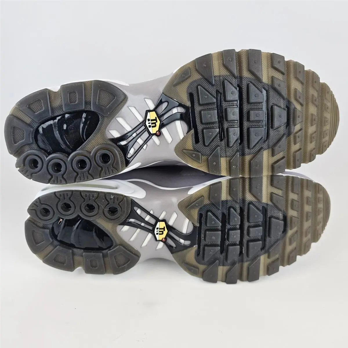 Nike shoes - Nike Air Max Plus - Air Max Plus - AJ7181-001 - Gray (UPC: 887232809713) 8