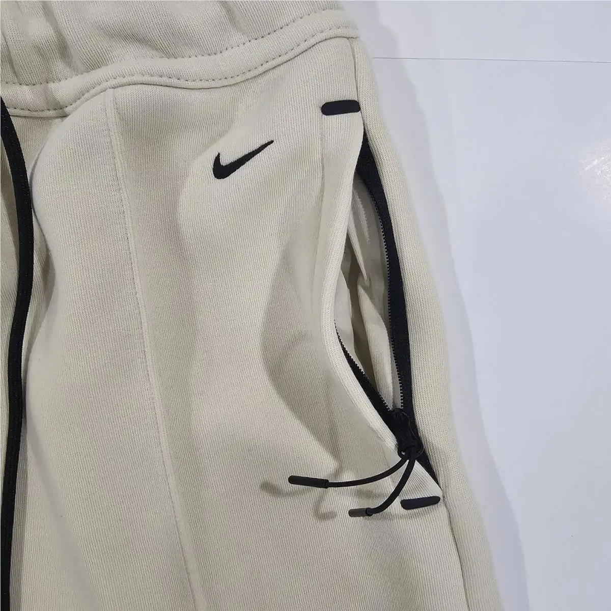 Nike clothing - Beige 10