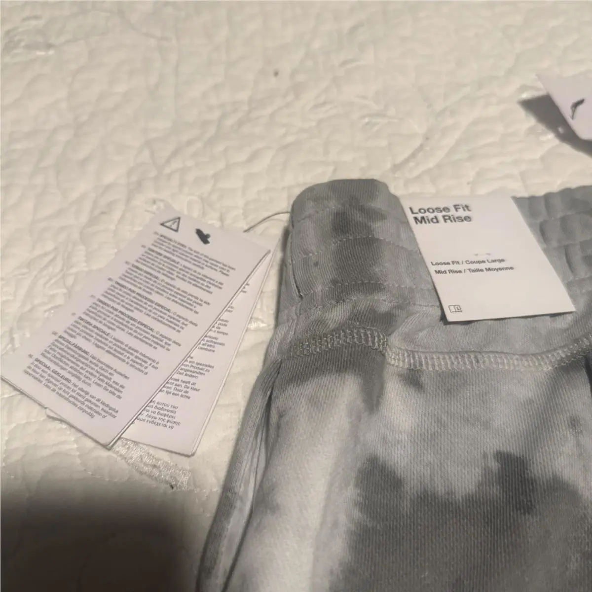 Nike clothing - Gray (UPC: 0195244915101) 13