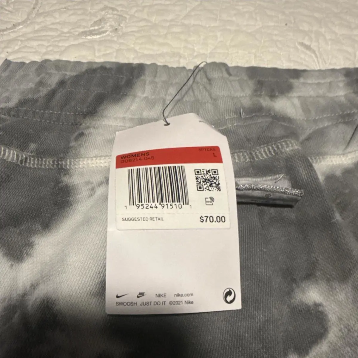 Nike clothing - Gray (UPC: 0195244915101) 15