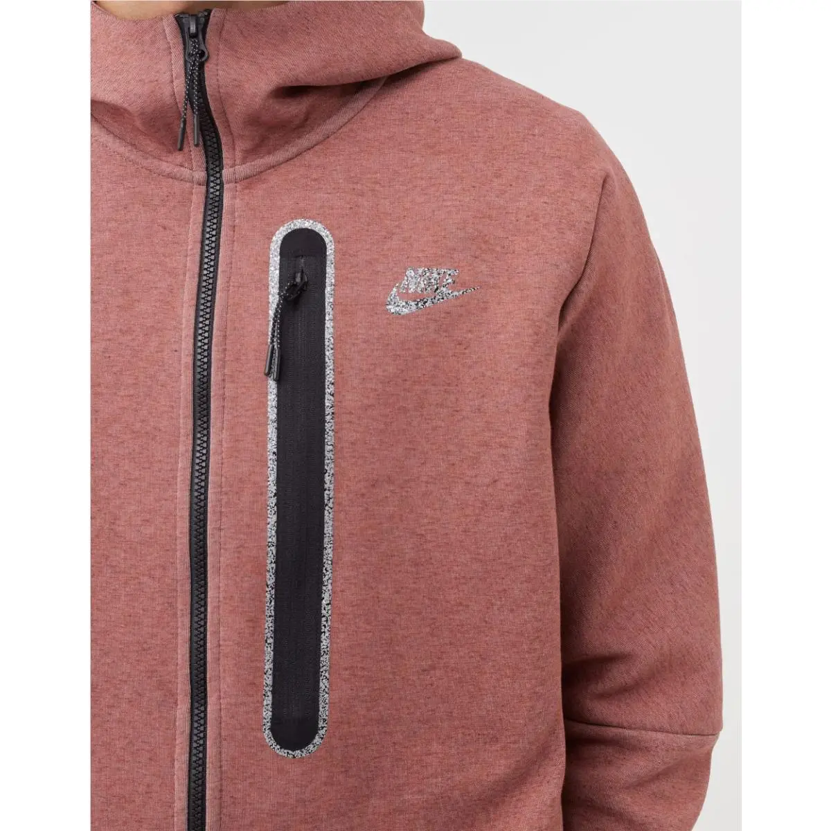 Nike clothing - Redstone 2