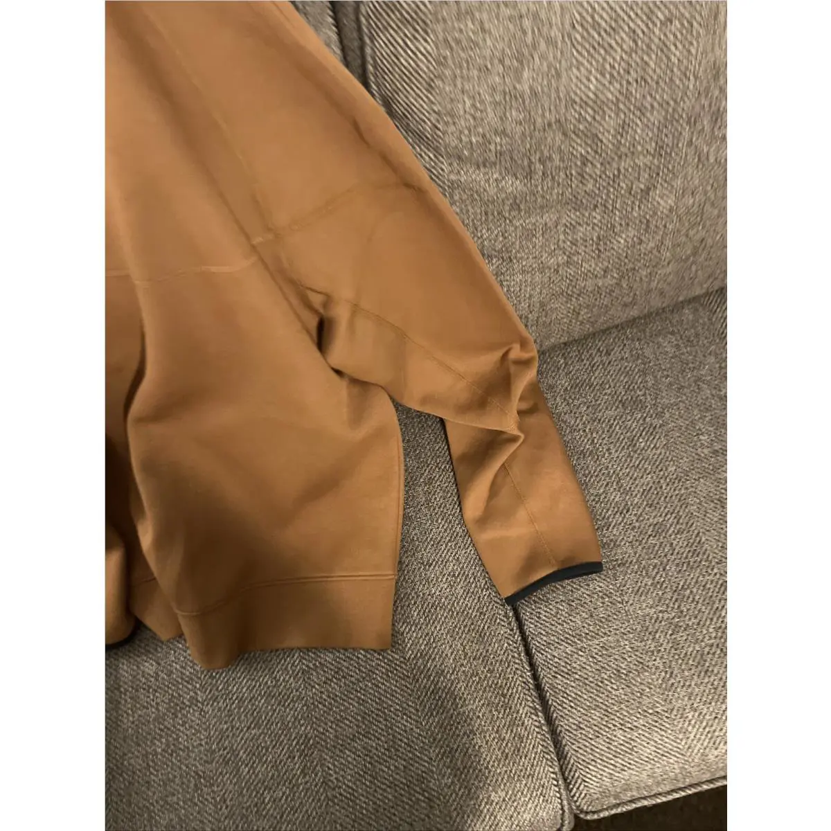 Nike clothing - Brown 3