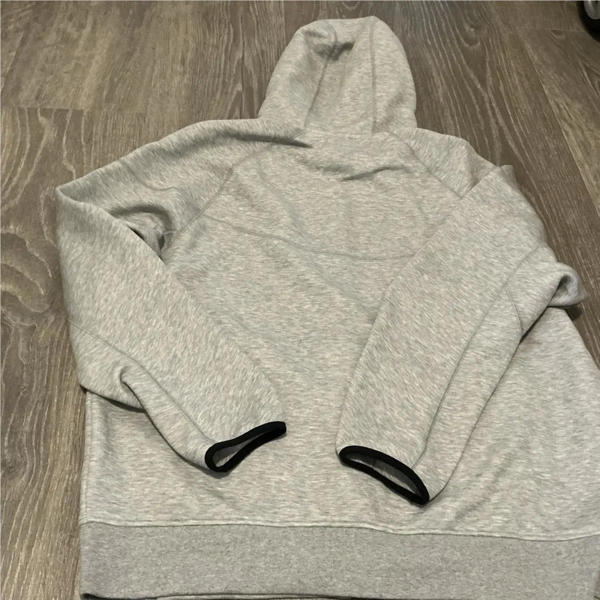 Nike clothing - Gray (UPC: 0196607413289) 2