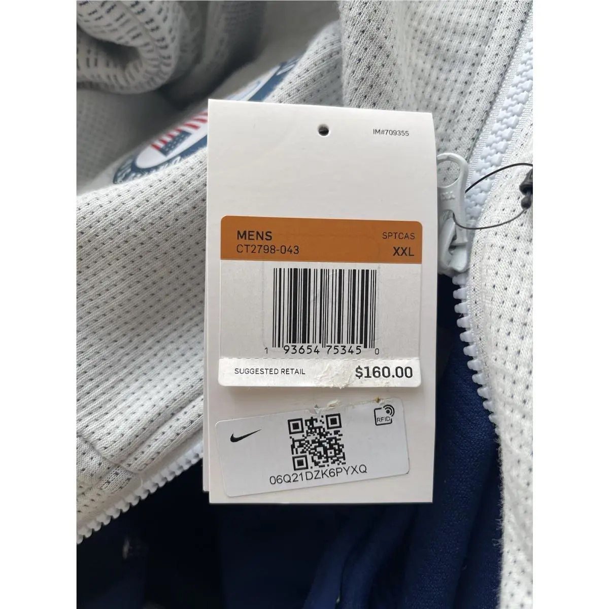 Nike clothing - Multicolor (UPC: 0193654753443) 8
