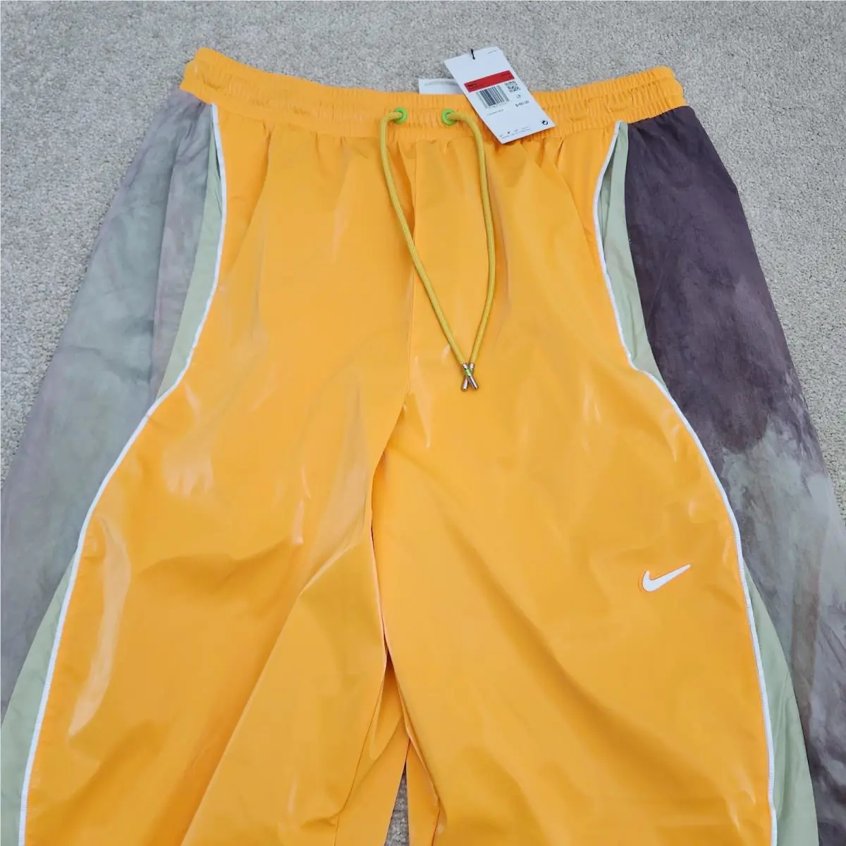 Nike clothing - Yellow 0
