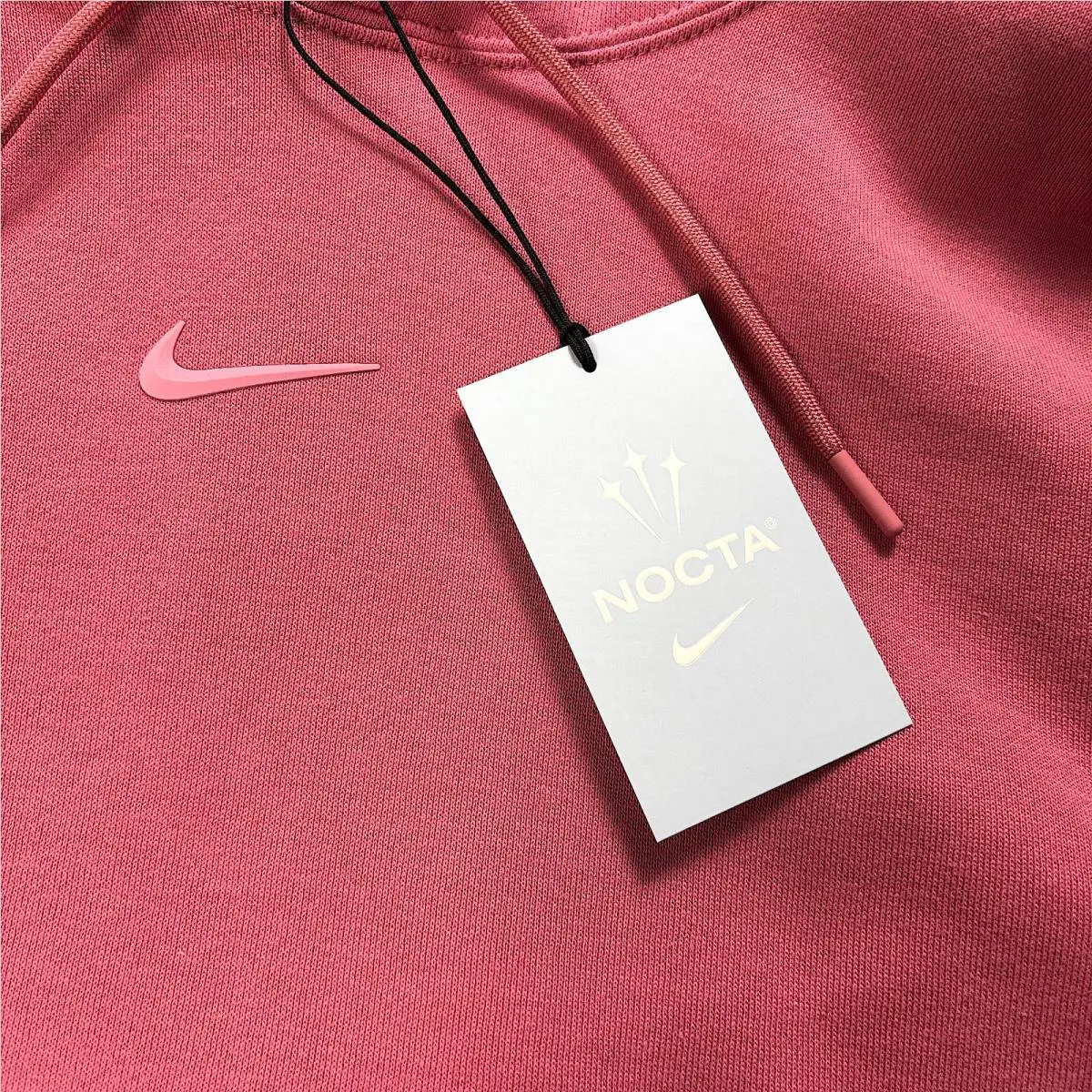 Nike clothing - Pink (UPC: 197601417778) 1
