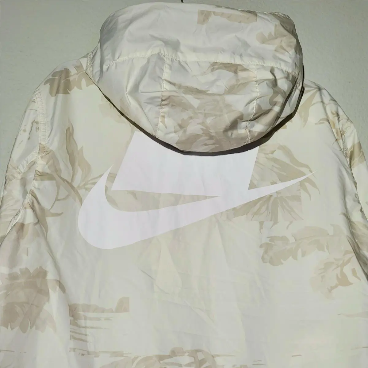 Nike clothing - White 3