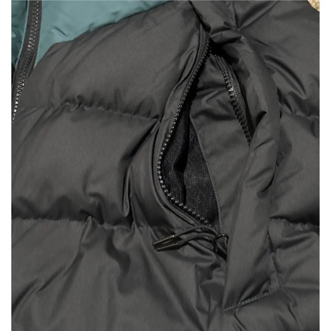 Nike clothing - Nike Liverpool FC Windrunner Down-Fill Vest - DA9774-011 - Black/Green 0
