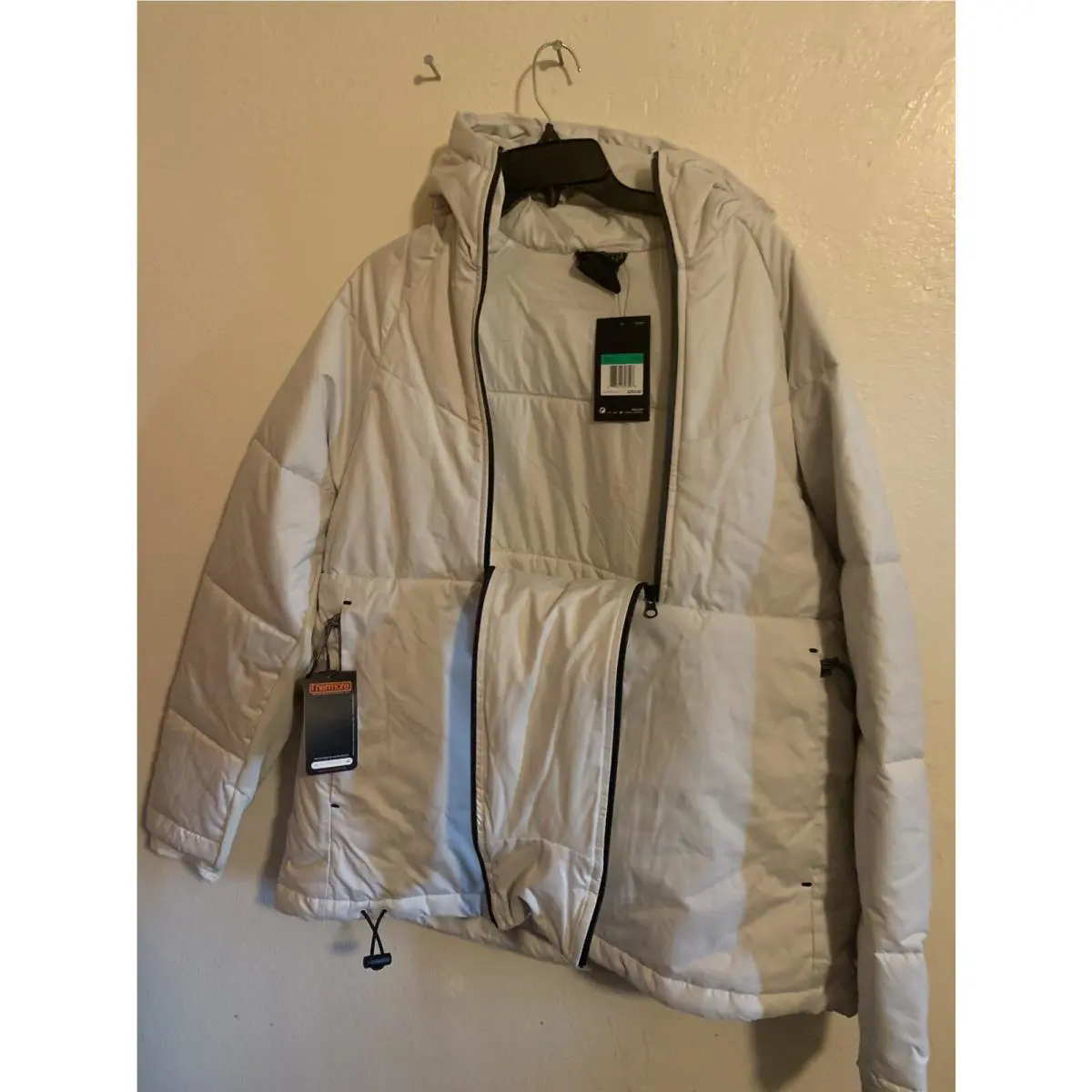 Nike clothing - Nike Sportswear Tech Pack Jacket - 928885-072 - White (UPC: 888507327598) 2