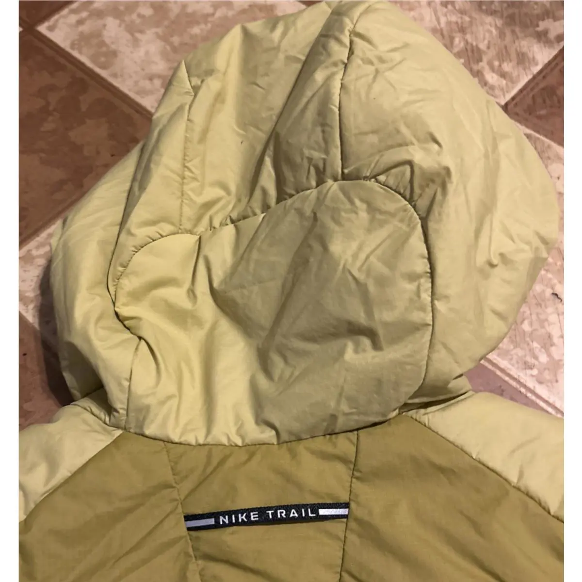 Nike clothing - Nike Primaloft Trail - Primaloft Trail - FZ0003716 - Multicolor (UPC: 0197598919866) 2