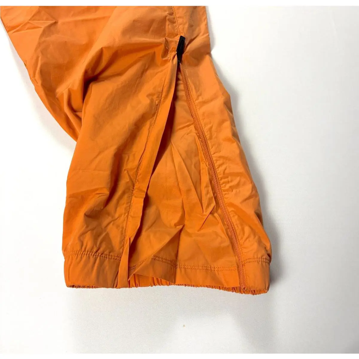 Nike clothing - Orange (UPC: 197594399891) 2