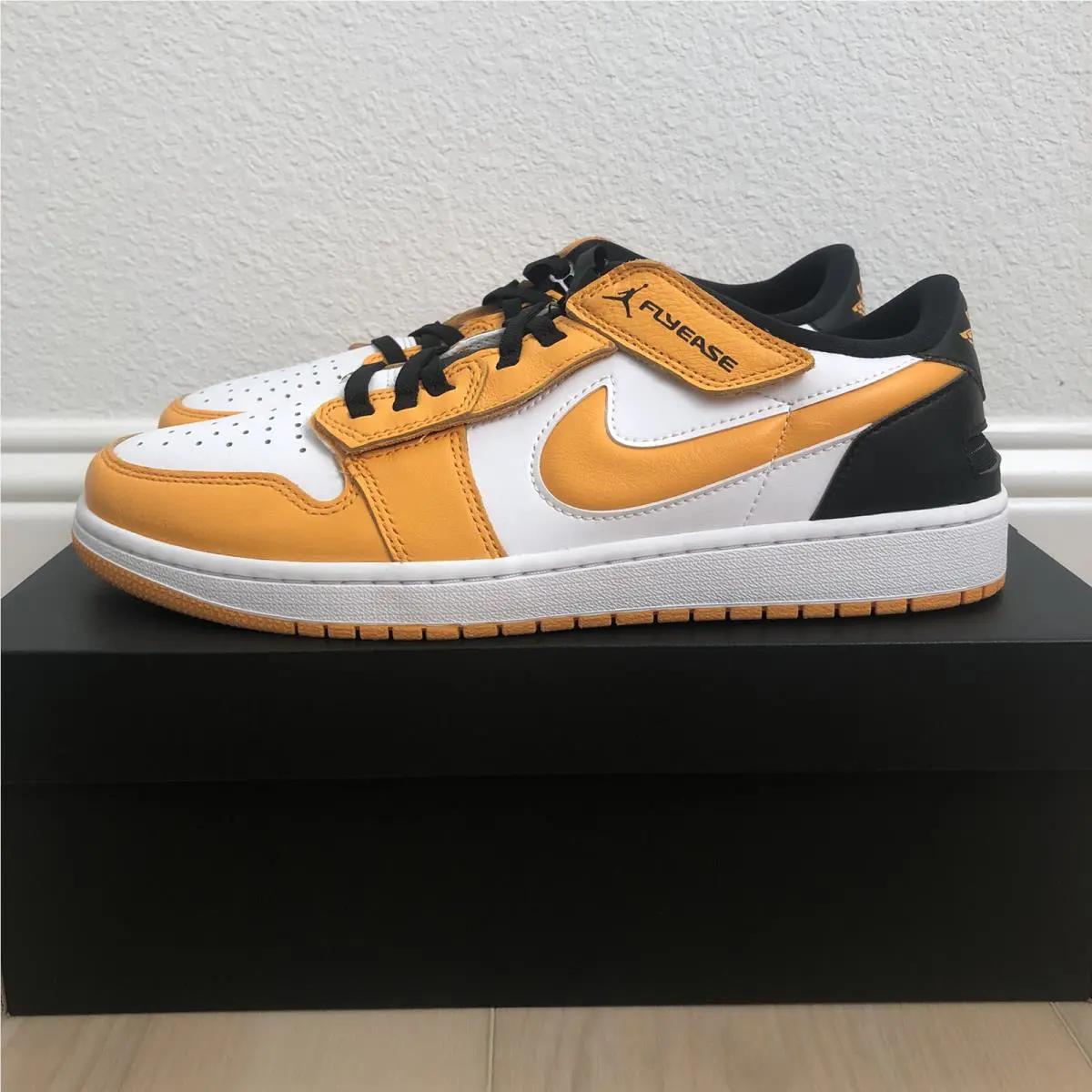 Nike shoes - Air Jordan 1 - Air - DM1206-107 - Multicolor 1