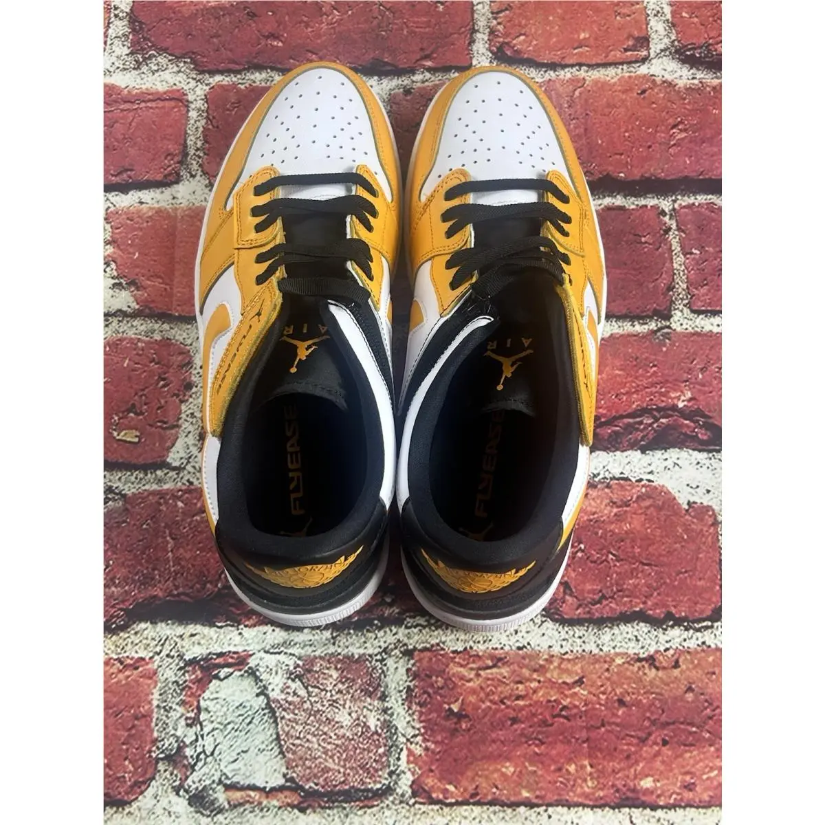 Nike shoes - Air Jordan 1 - Air - DM1206-107 - Yellow 3