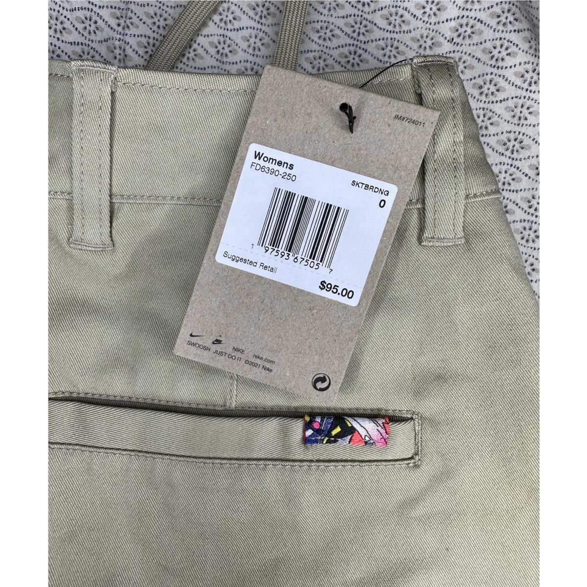 Nike clothing - FD6390-250 - FD6390-250 - Khaki (UPC: 197593675057) 4