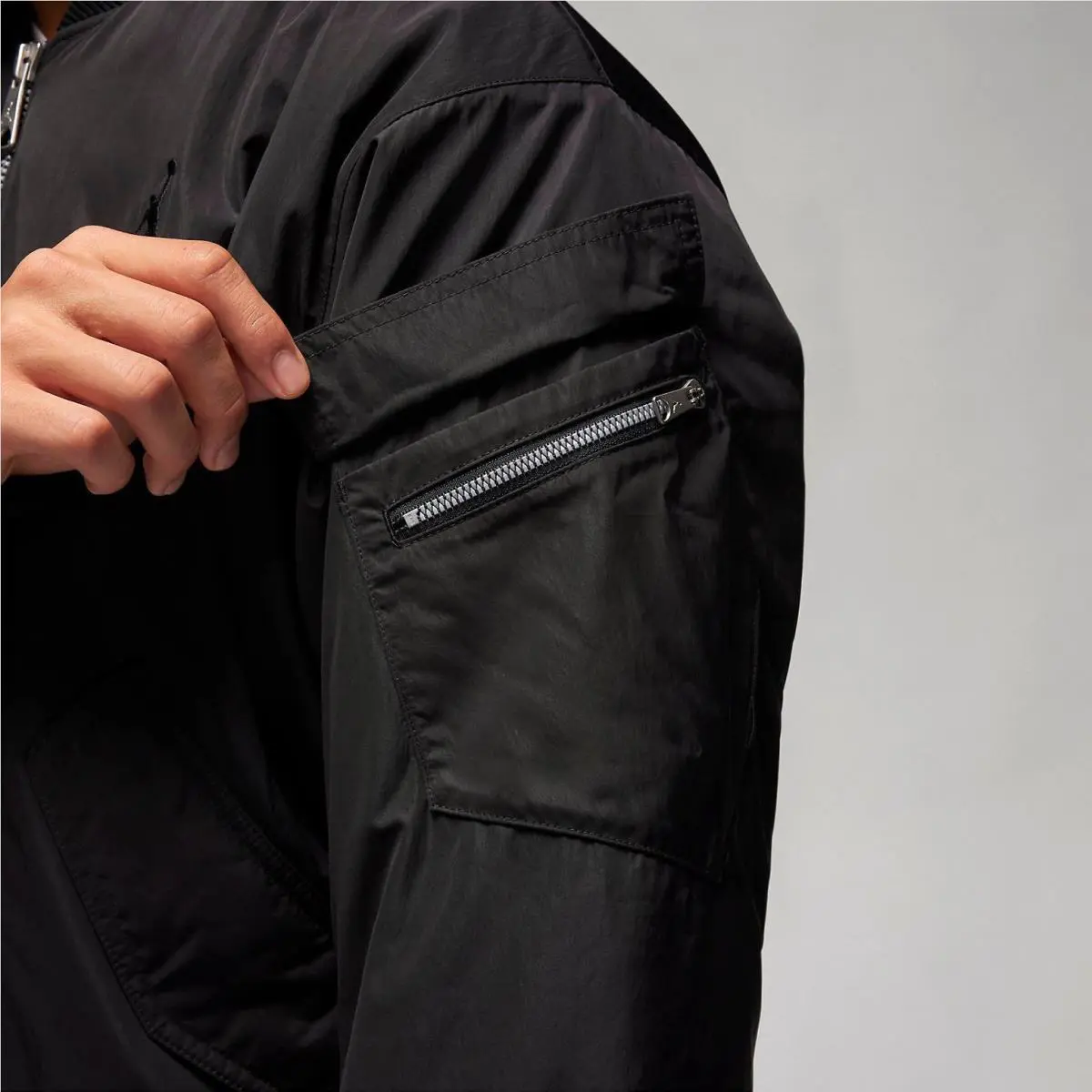 Nike clothing - Air Jordan Essential Renegade - Air Essential Renegade - Black 9