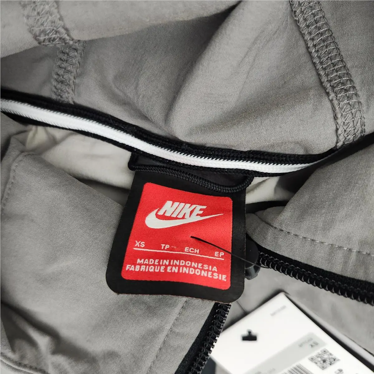 Nike clothing - Gray 7