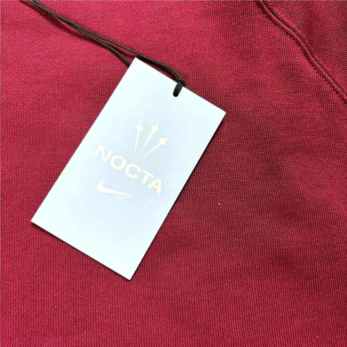 Nike clothing - Red (UPC: 197863722986) 1
