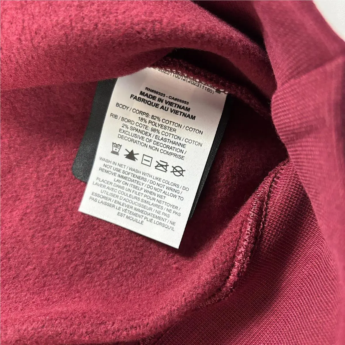 Nike clothing - Red (UPC: 197863722986) 3