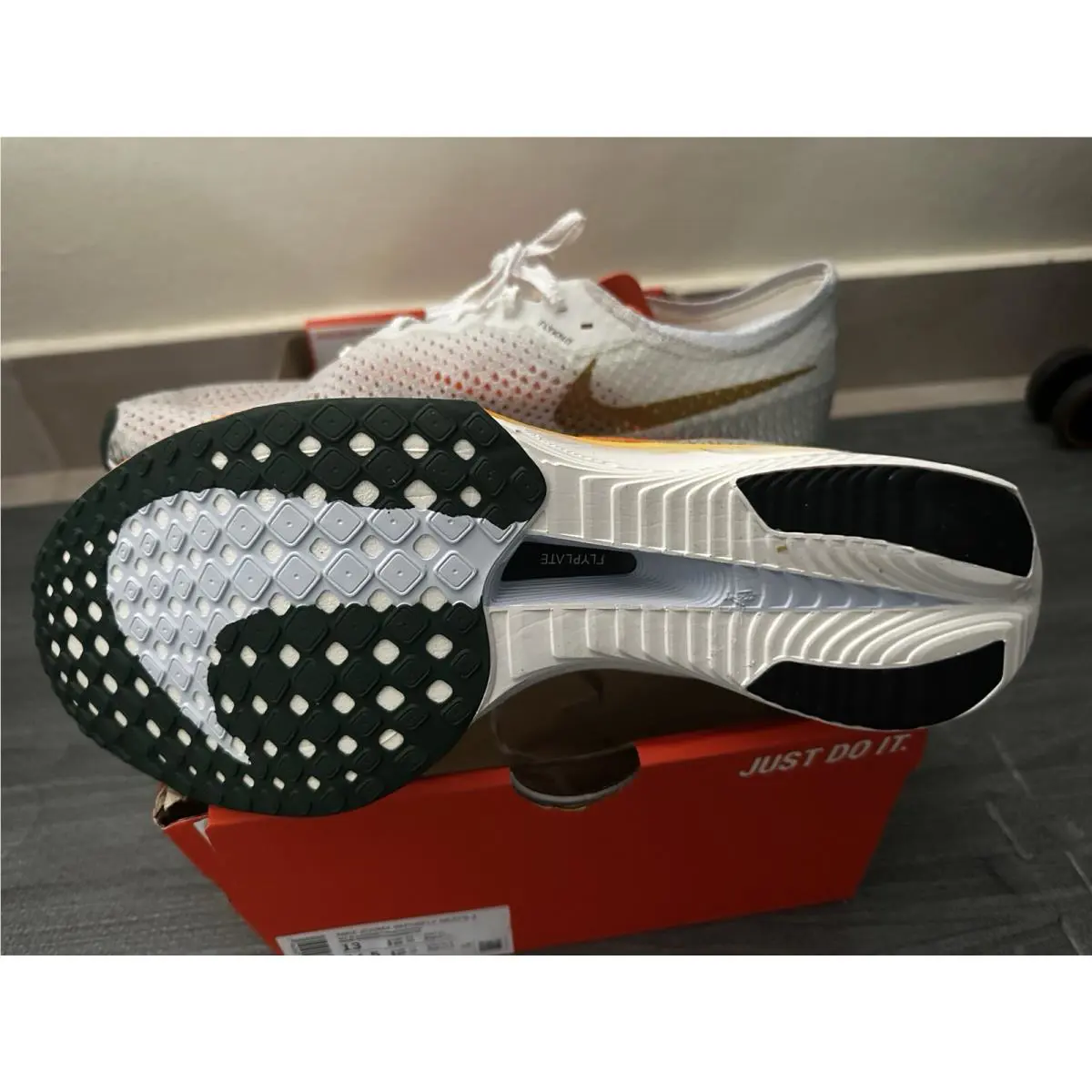 Nike shoes - Nike ZoomX Vaporfly Next% 3 - Fv3634-181 - Ivory 1