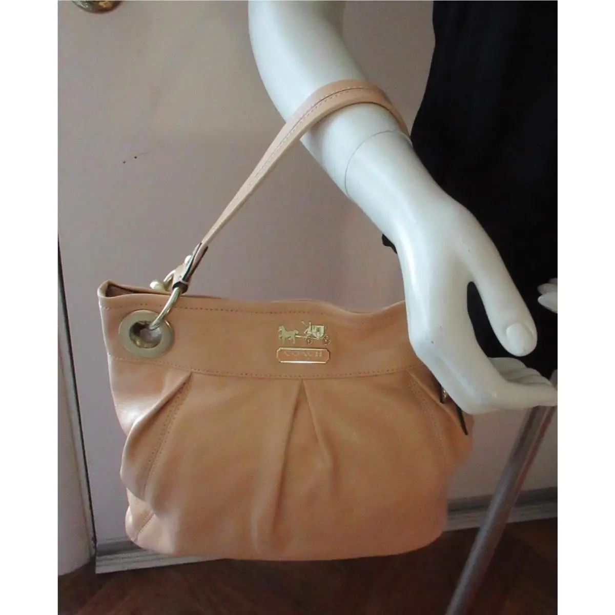 Coach Madison Pleated Leather Hippie Handle/convertible Bag- Apricot-14576