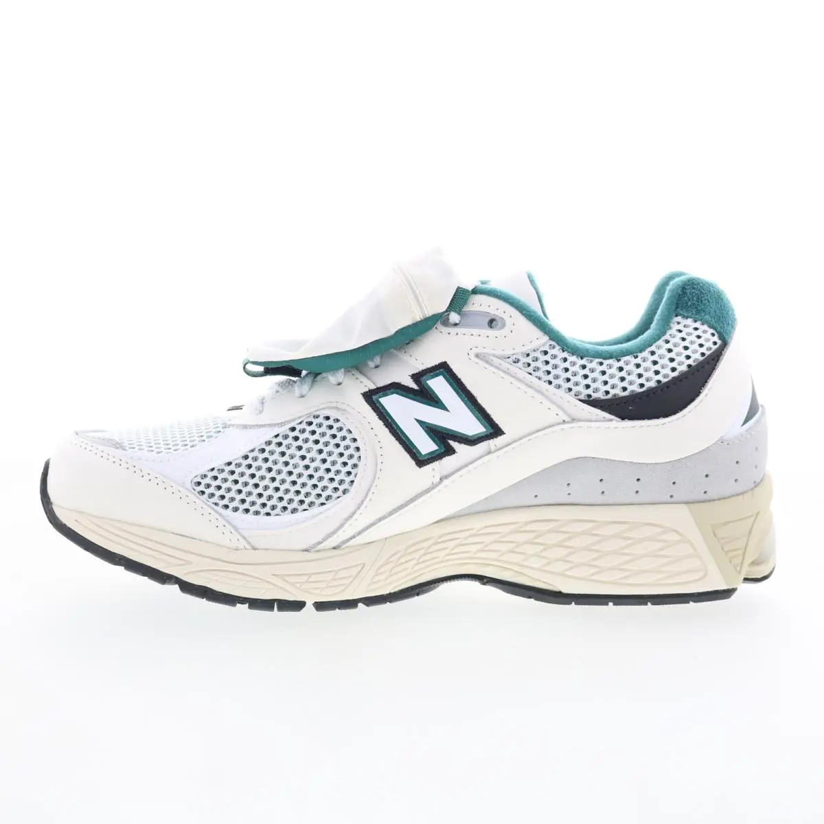 New Balance shoes - New Balance 2002R - M2002RVD - White 3