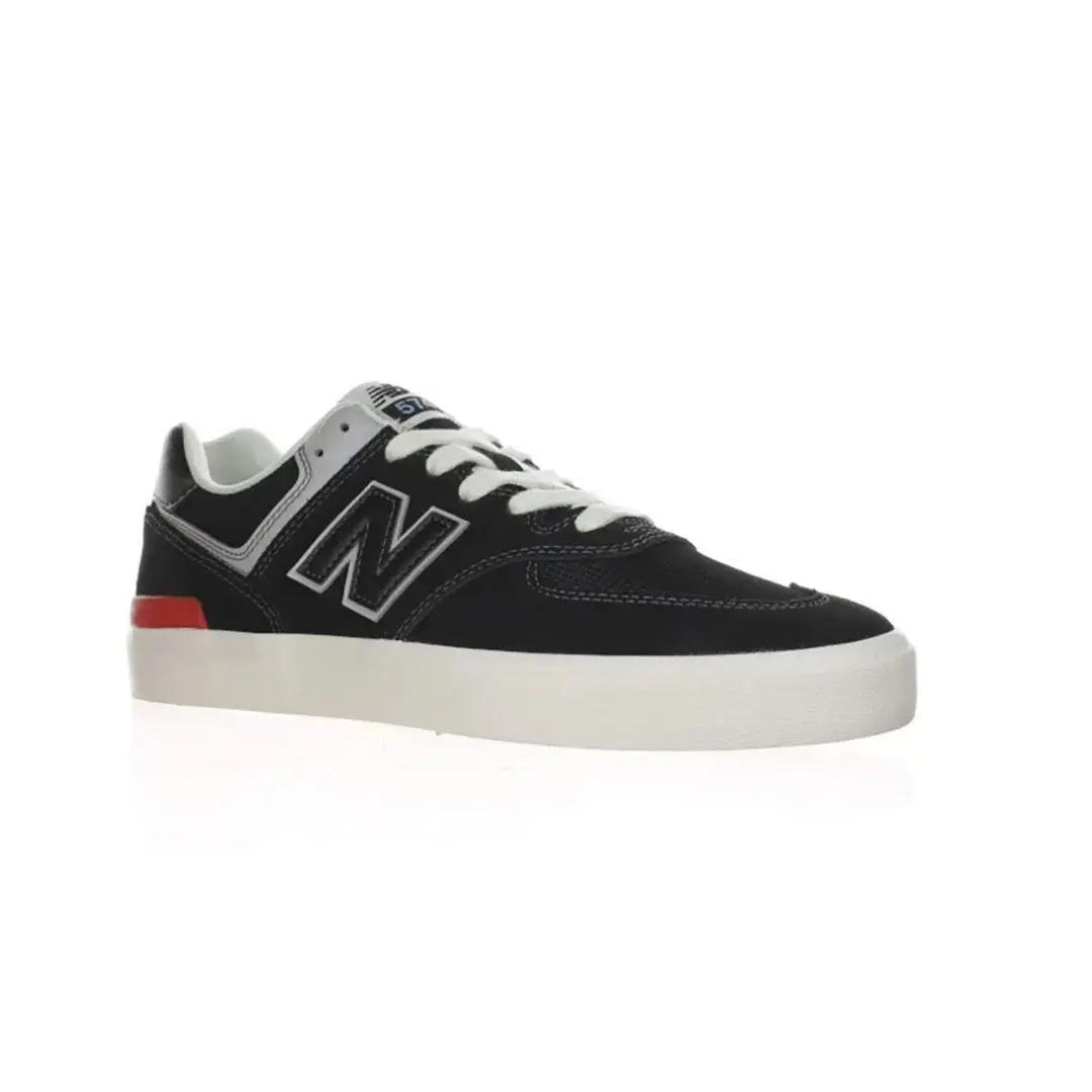 New Balance shoes - Black/ White 3