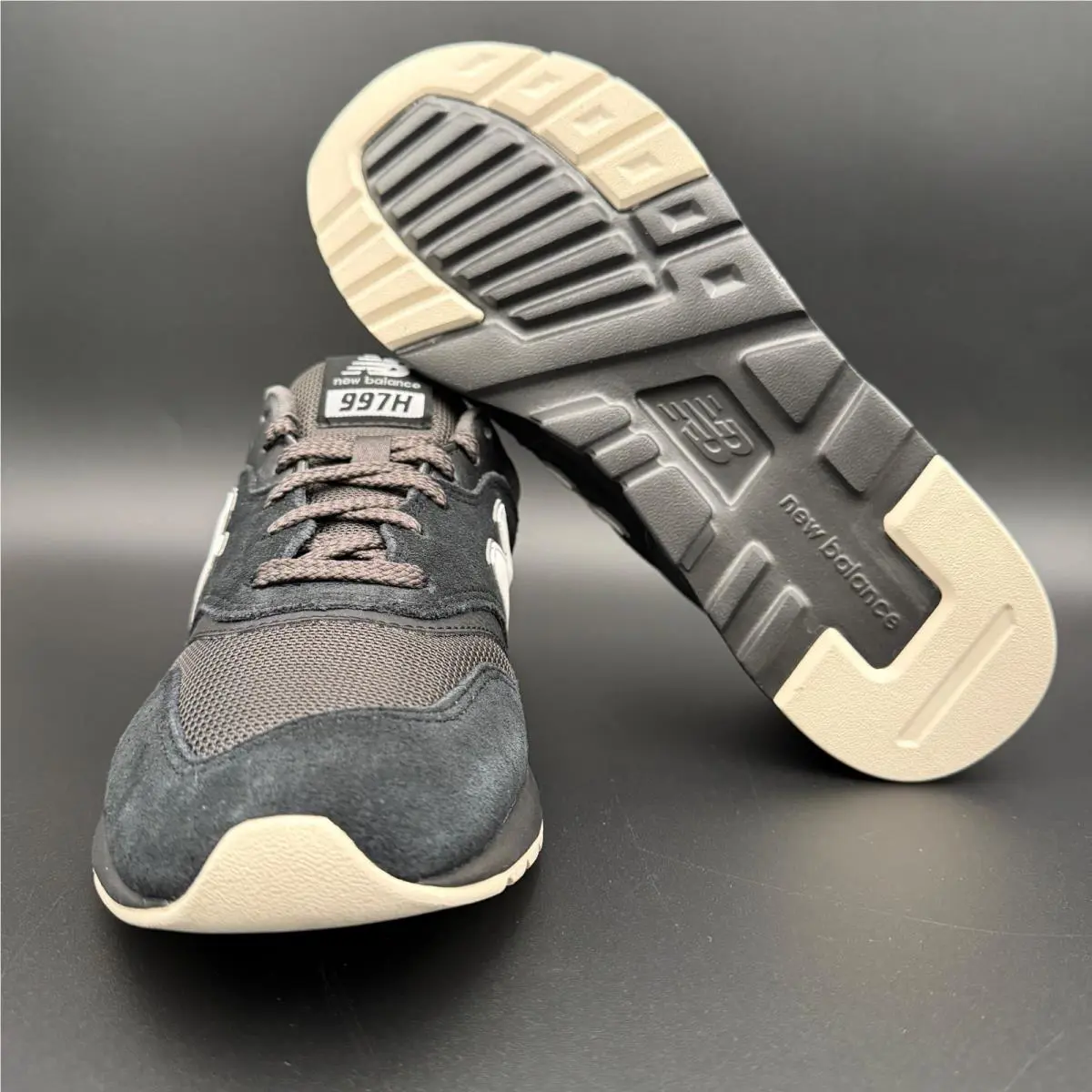 New Balance shoes - New Balance 997H - Black 4