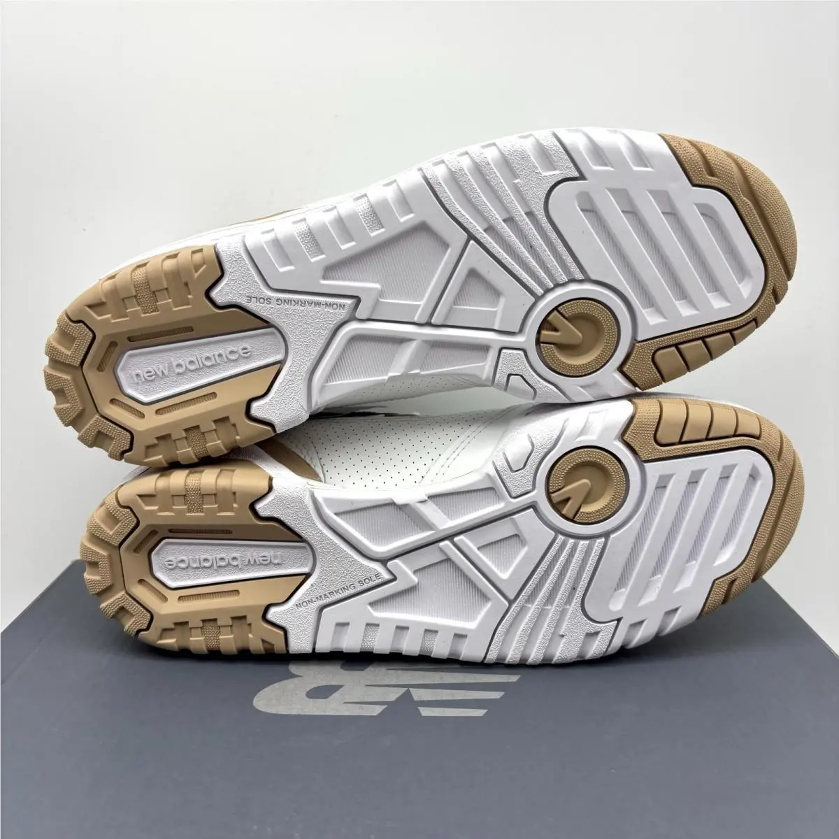 New Balance shoes - New Balance 550 - BBW550BT - White 3