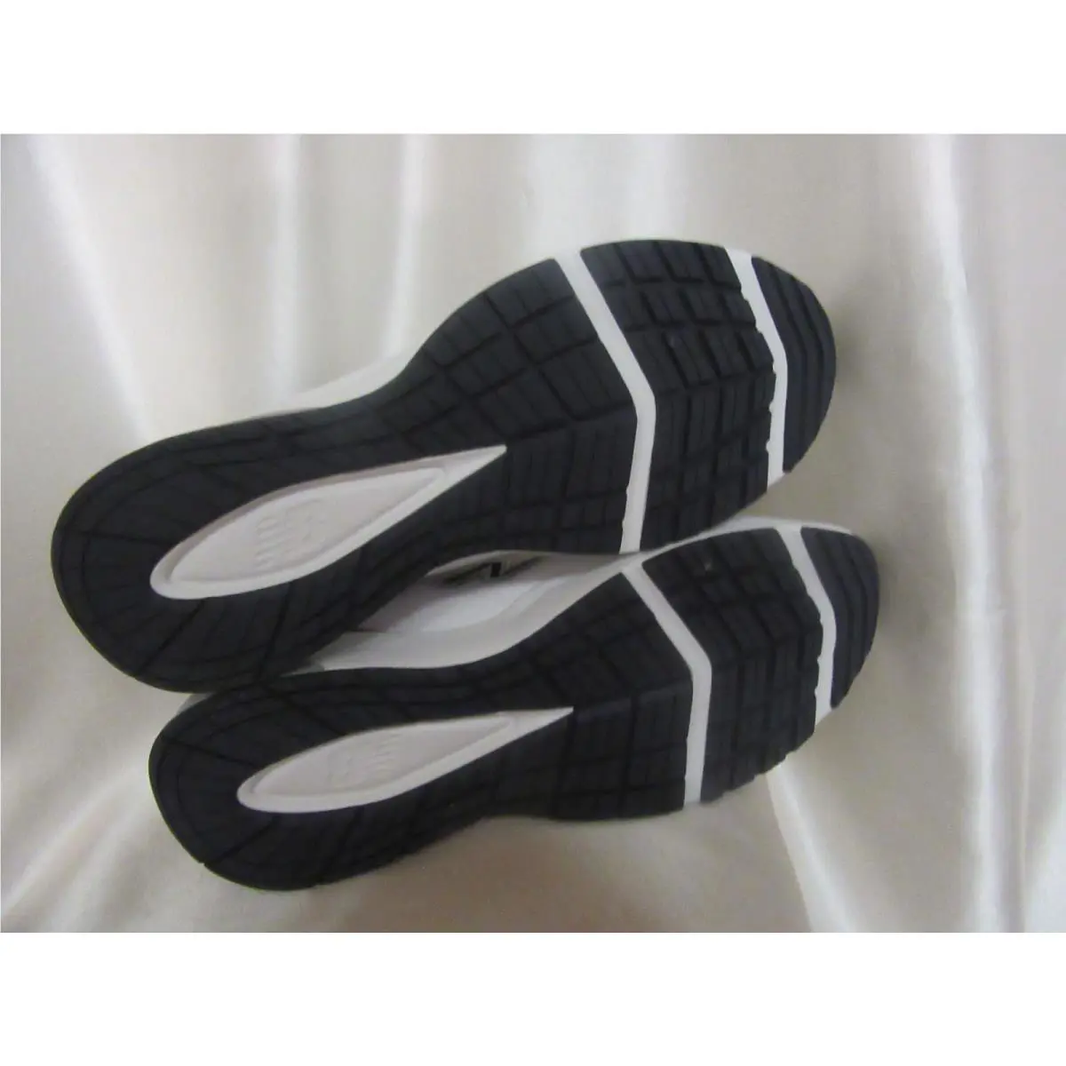 New Balance shoes - New Balance 608v5 - MX608V3 - White (UPC: 739655335457) 0