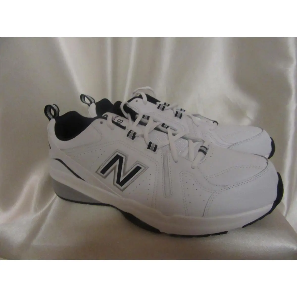 Men`s New Balance MX608V5 Athletic Sneakers Size 13 Wide Width White New
