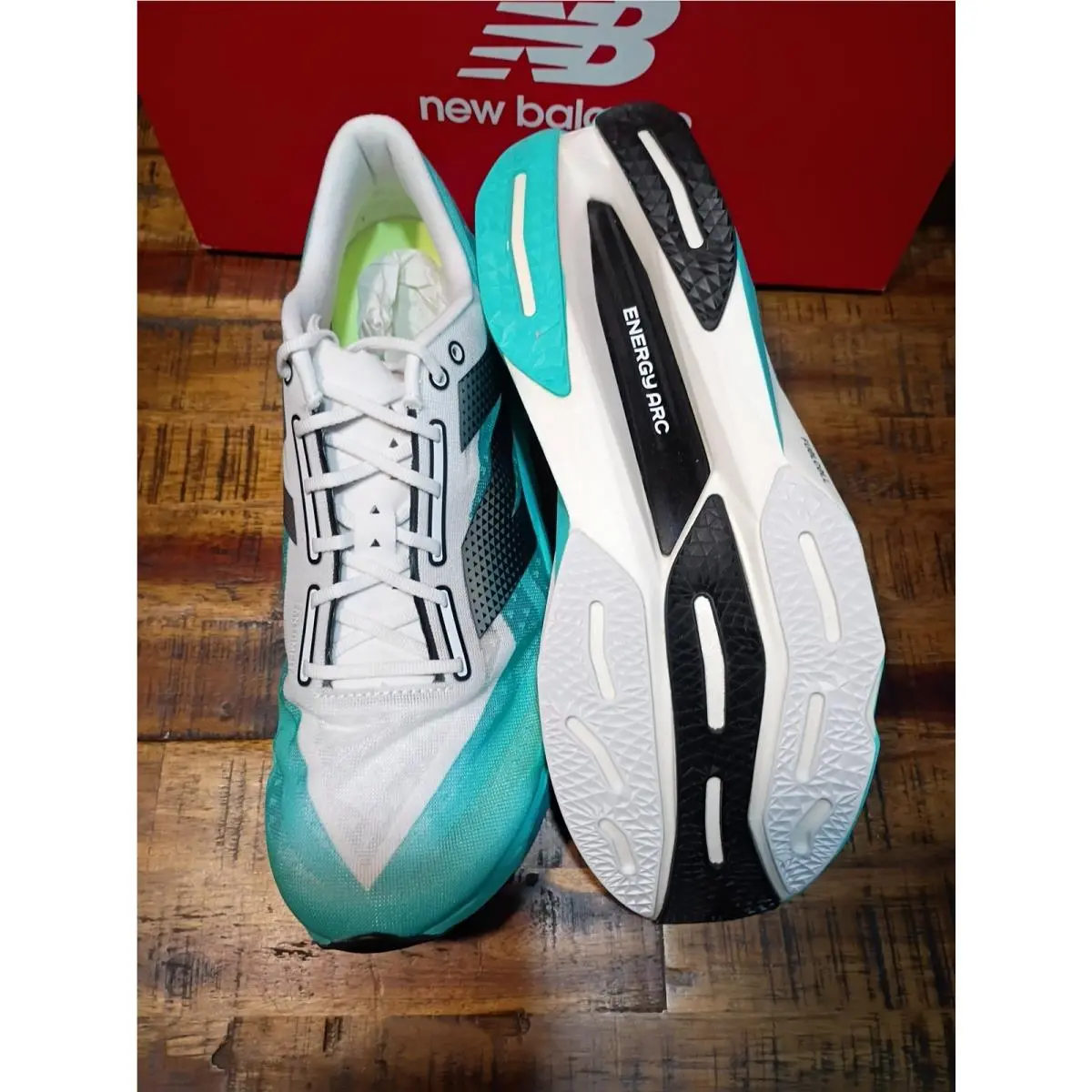New Balance shoes - New Balance FuelCell SuperComp Elite v4 - MRCELCP4 - cyber jade 8