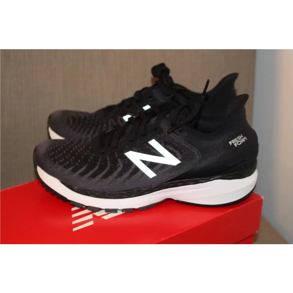 New Balance Fresh Foam Women`s Size 6.5 Medium 860 B11