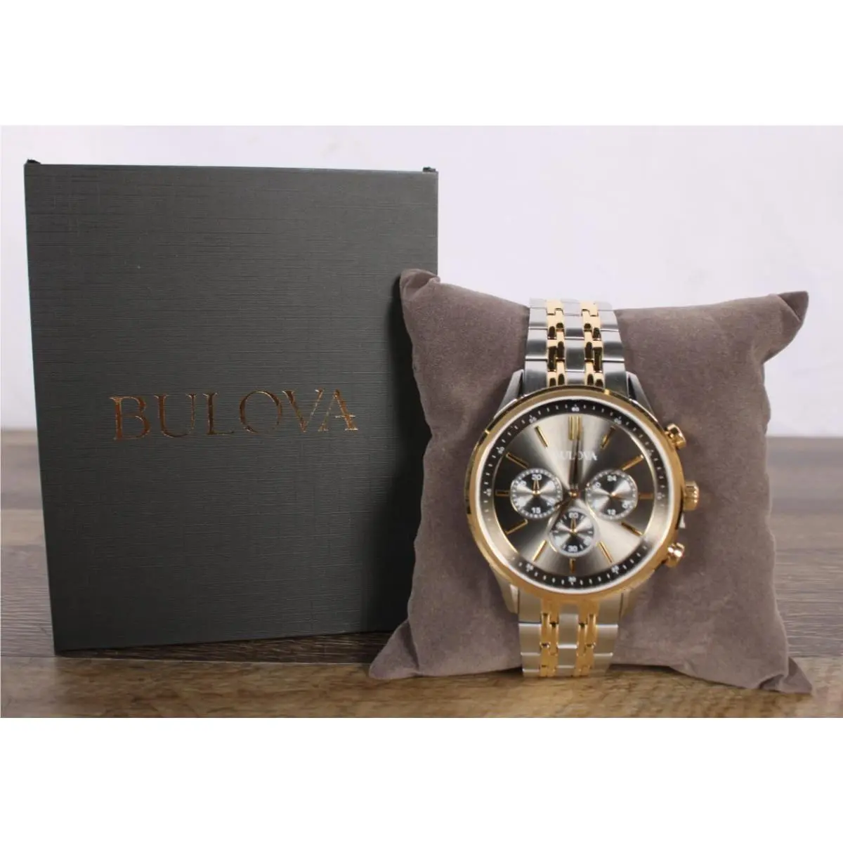 Bulova 98A215 42mm Silver Stainless Steel Case with Silver/gold Stainless Steel