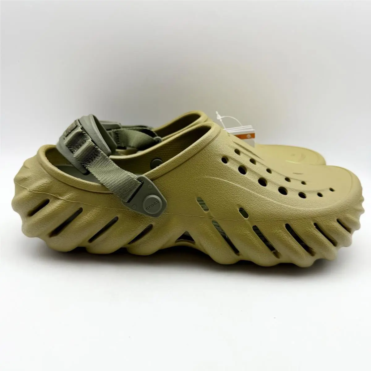 Crocs shoes - Green (UPC: 196265557998) 1