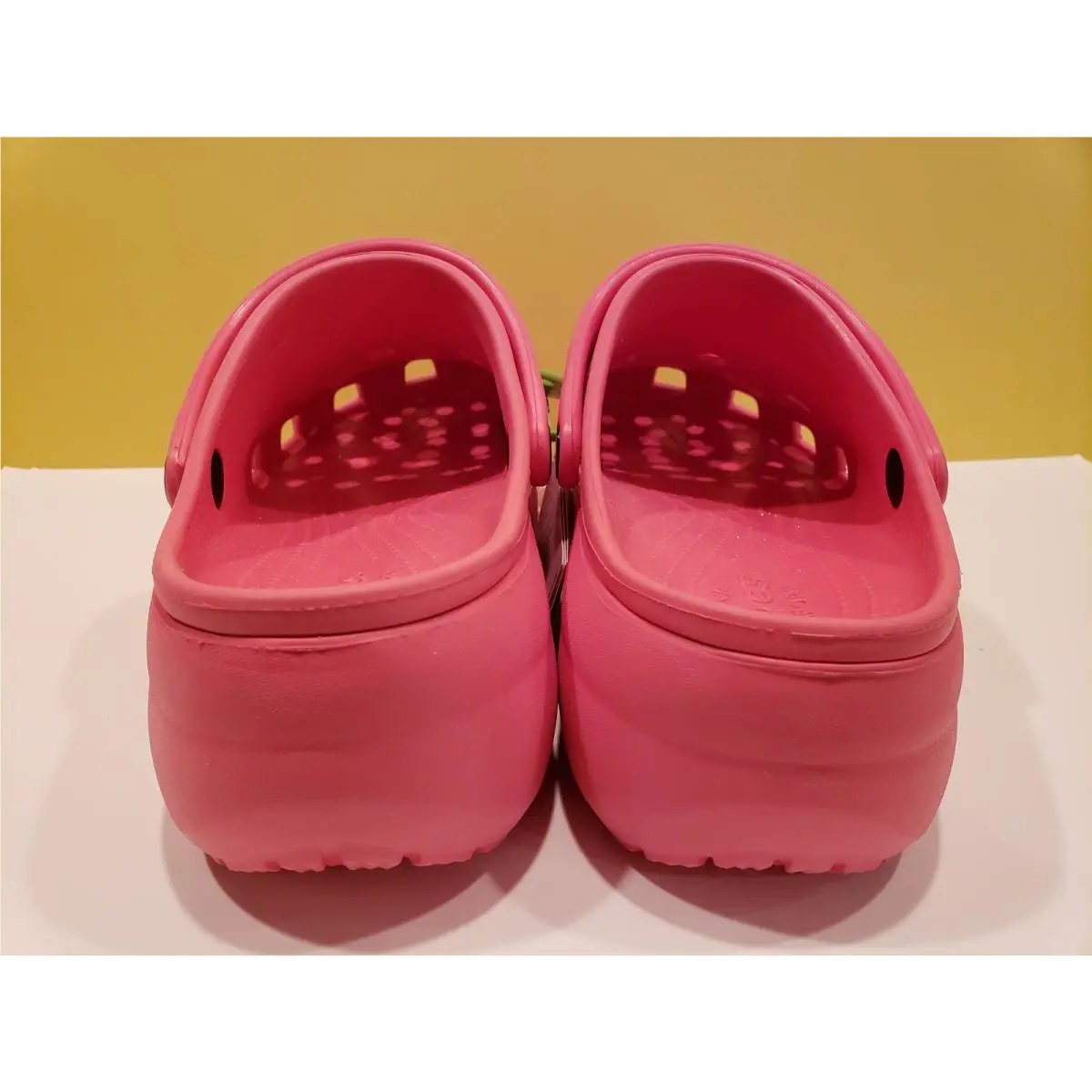 Crocs shoes - hyper pink 1