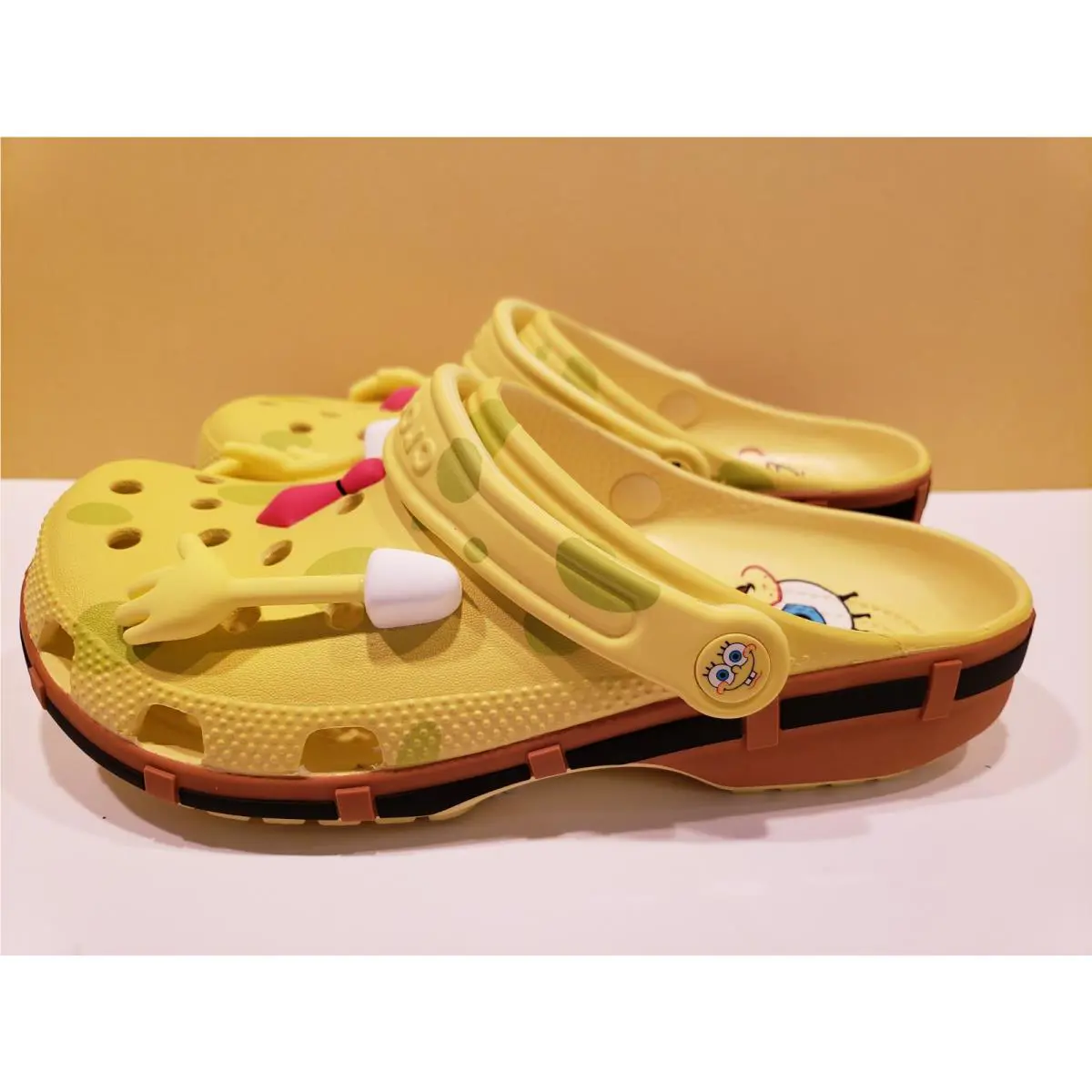 Crocs shoes - Crocs NBA Themed Knicks - NBA Themed Knicks - Yellow 0