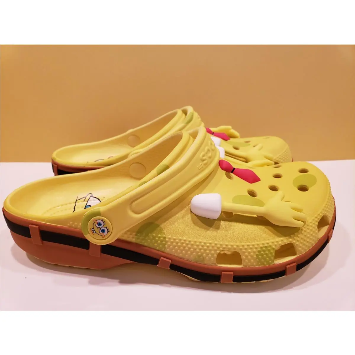 Crocs shoes - Crocs NBA Themed Knicks - NBA Themed Knicks - Yellow 2