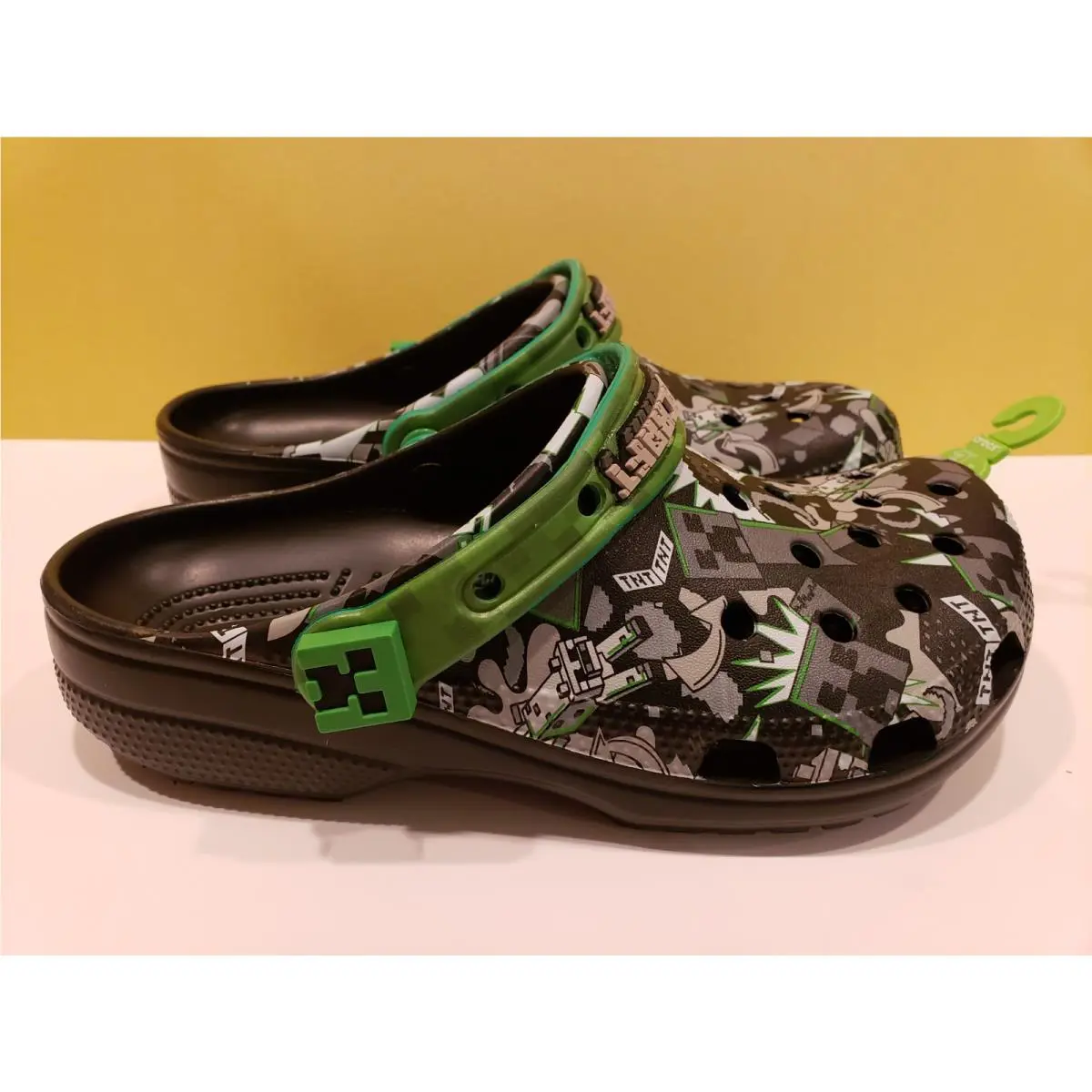 Crocs shoes - Multicolor 2