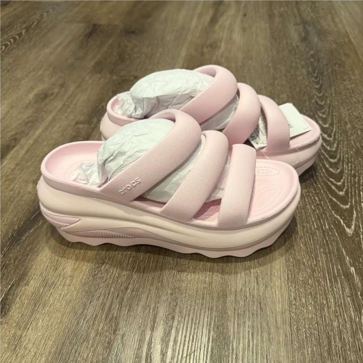 Crocs Mega Crush Triple Strap Platform Sandals Baby Pale Pink Milk Women`s 10