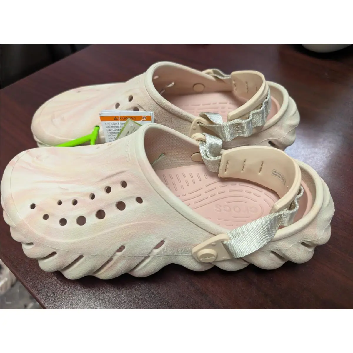 Crocs shoes - Classic Platform Fuzz Lined Clog - Pink/White 0