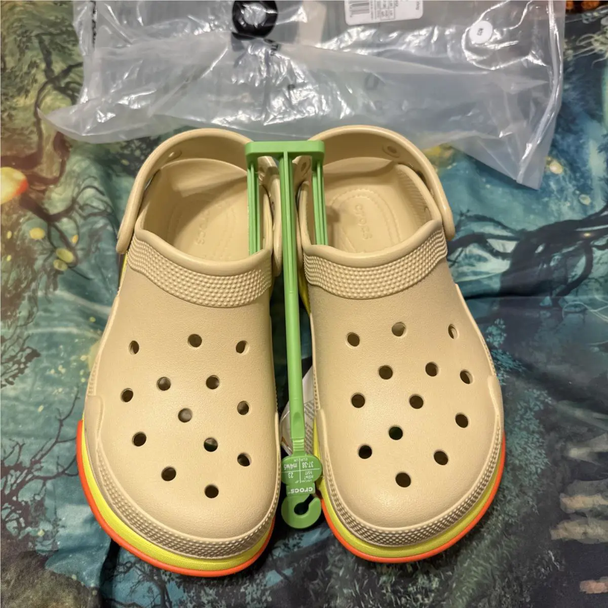 Crocs shoes - CROCS Bubble Crush Clog - Bubble Crush Clog - Sesame 1